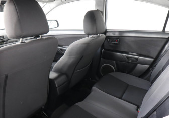 Подержанный автомобиль Mazda 3 Sedan 2008 года (12 фото)