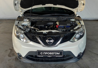 Подержанный автомобиль Nissan Qashqai 2017 года (21 фото)