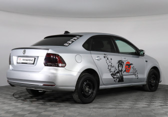 Подержанный автомобиль Volkswagen Polo Sedan 2015 года (3 фото)