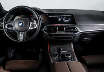 Подержанный автомобиль BMW X7 2020 года (12 фото)