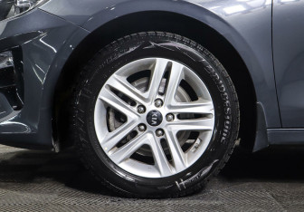 Подержанный автомобиль Kia Ceed Hatchback 2018 года (8 фото)