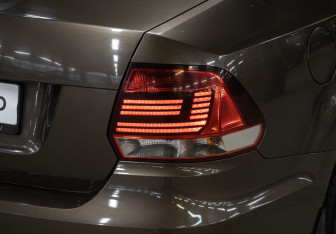 Подержанный автомобиль Volkswagen Polo Sedan 2015 года (20 фото)