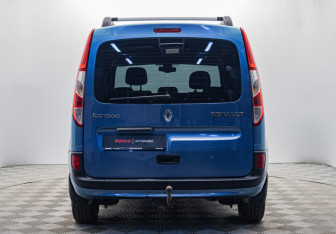 Подержанный автомобиль Renault Kangoo 2015 года (4 фото)