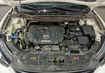 Подержанный автомобиль Mazda CX-5 2016 года (9 фото)