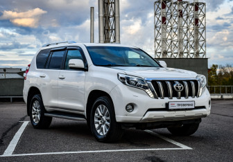 Подержанный автомобиль Toyota Land Cruiser Prado 2014 года (3 фото)