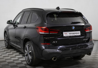 Подержанный автомобиль BMW X1 2019 года (7 фото)