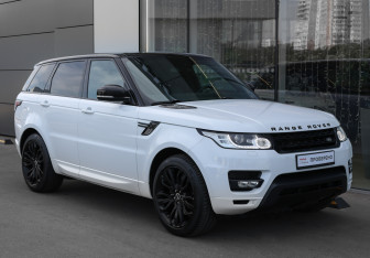 Подержанный автомобиль Land Rover Range Rover Sport 2014 года (3 фото)