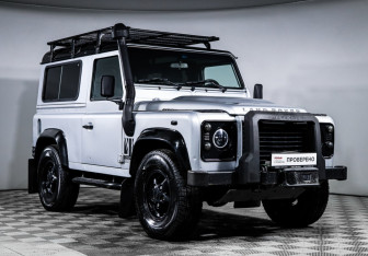 Подержанный автомобиль Land Rover Defender Suv 2008 года (3 фото)