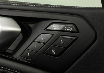 Подержанный автомобиль BMW X6 M 2024 года (17 фото)