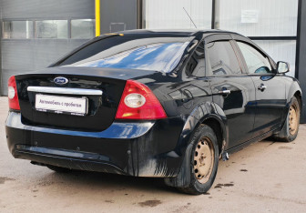 Подержанный автомобиль Ford Focus Sedan 2008 года (5 фото)