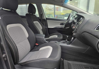 Подержанный автомобиль Kia Ceed Wagon 2013 года (10 фото)