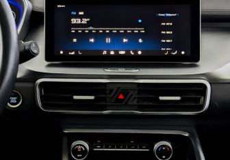 Подержанный автомобиль Geely Coolray 2022 года (15 фото)