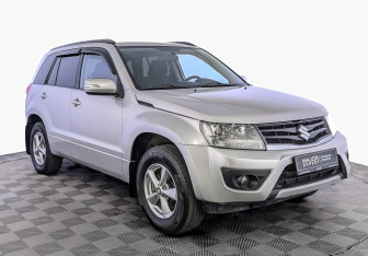 Подержанный автомобиль Suzuki Grand Vitara 2014 года (3 фото)