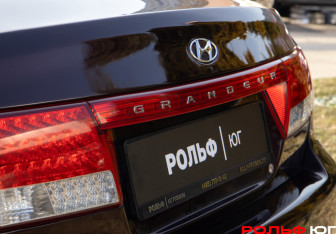 Подержанный автомобиль Hyundai Grandeur 2007 года (26 фото)