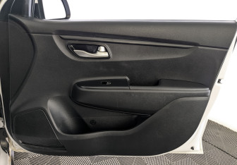 Подержанный автомобиль Kia Rio Hatchback 2021 года (22 фото)