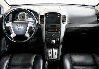 Подержанный автомобиль Chevrolet Captiva 2008 года (10 фото)