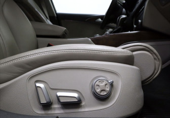 Подержанный автомобиль Audi A6 Sedan 2015 года (9 фото)