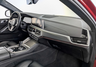 Подержанный автомобиль BMW X6 2020 года (11 фото)