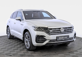 Подержанный автомобиль Volkswagen Touareg 2019 года (3 фото)