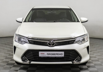 Подержанный автомобиль Toyota Camry Sedan 2015 года (2 фото)