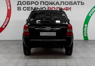 Подержанный автомобиль Hyundai Tucson 2007 года (5 фото)