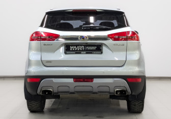 Подержанный автомобиль Geely Atlas 2021 года (6 фото)