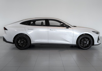 Новый Changan UNI-V 2025 (4 фото)