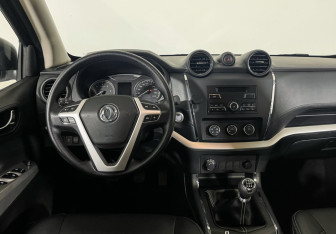 Подержанный автомобиль DongFeng DF6 2023 года (13 фото)