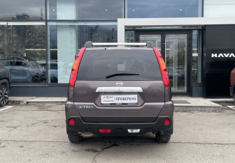 Подержанный автомобиль Nissan X-Trail 2008 года (6 фото)