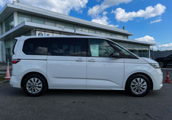 Подержанный автомобиль Volkswagen Multivan 2025 года (4 фото)
