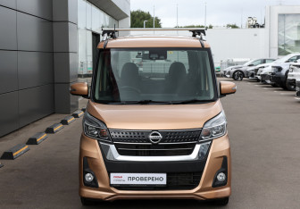 Подержанный автомобиль Nissan Dayz Roox 2018 года (2 фото)
