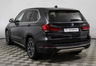 Подержанный автомобиль BMW X5 2016 года (7 фото)