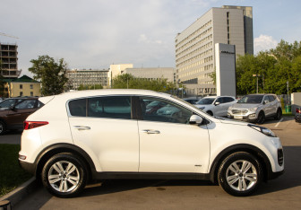 Подержанный автомобиль Kia Sportage 2016 года (3 фото)