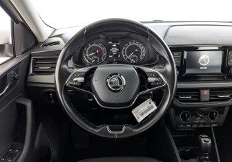 Подержанный автомобиль Skoda Rapid Liftback 2021 года (22 фото)