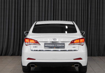 Подержанный автомобиль Hyundai i40 Sedan 2013 года (5 фото)