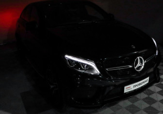 Подержанный автомобиль Mercedes-Benz GLE 2018 года (20 фото)