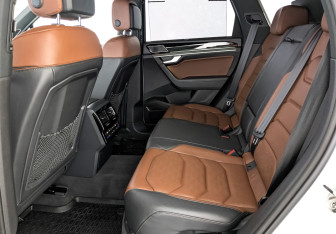 Подержанный автомобиль Volkswagen Touareg 2019 года (18 фото)