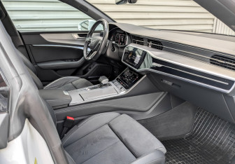 Подержанный автомобиль Audi A7 2021 года (11 фото)