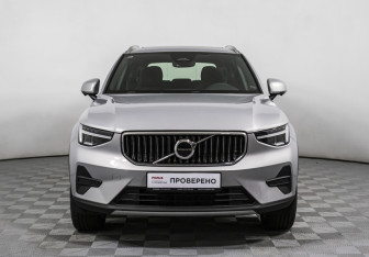 Новый Volvo XC40 2024 (2 фото)