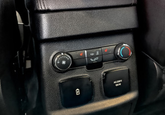 Подержанный автомобиль Ford Explorer 2018 года (27 фото)