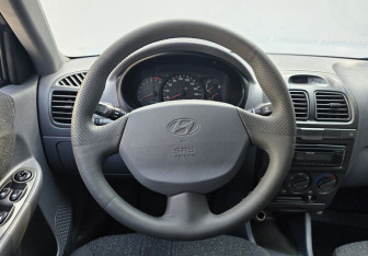 Подержанный автомобиль Hyundai Accent Sedan 2007 года (12 фото)
