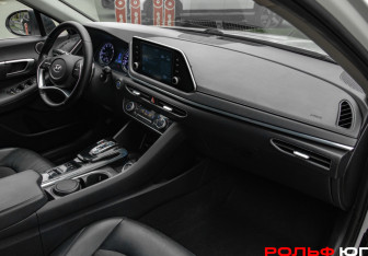 Подержанный автомобиль Hyundai Sonata 2020 года (7 фото)