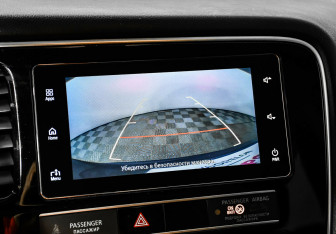 Подержанный автомобиль Mitsubishi Outlander 2020 года (9 фото)
