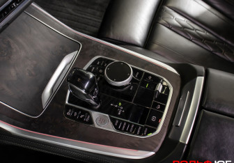 Подержанный автомобиль BMW X7 2020 года (16 фото)