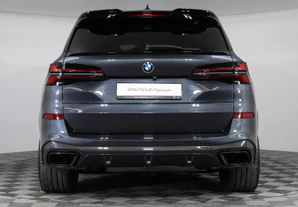 Подержанный автомобиль BMW X5 2021 года (4 фото)