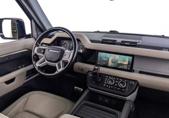 Подержанный автомобиль Land Rover Defender Suv 2021 года (30 фото)
