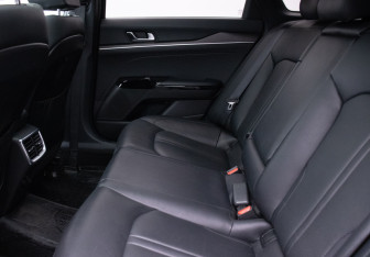 Подержанный автомобиль Kia K5 2020 года (11 фото)