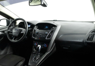 Подержанный автомобиль Ford Focus Hatchback 2018 года (7 фото)