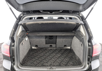 Подержанный автомобиль Volkswagen Tiguan 2016 года (10 фото)