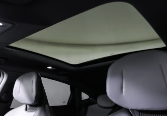 Подержанный автомобиль Changan UNI-V 2023 года (19 фото)